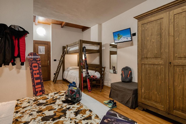 Bedroom 4, Chalet le Alpi, Cuneo