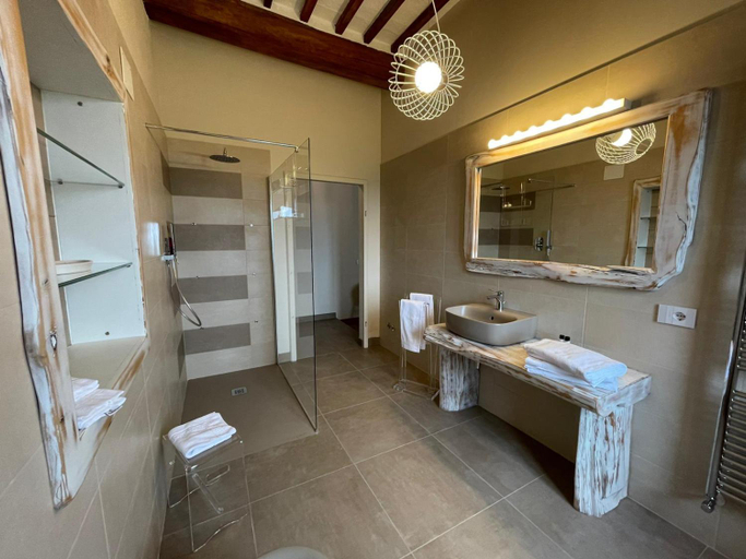 Bathroom 2, Tenuta di Montemassi Fattoria, Grosseto
