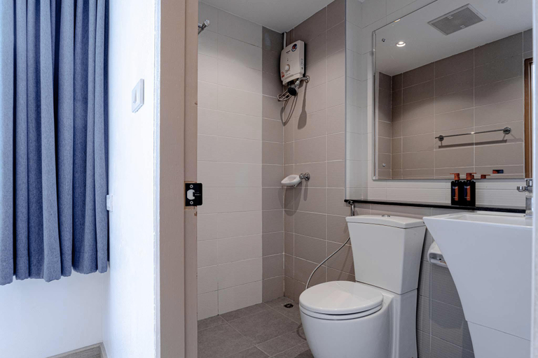 Bathroom 4