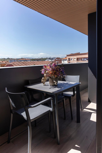 Others 3, Apartamentos Plaza Center, Cantabria