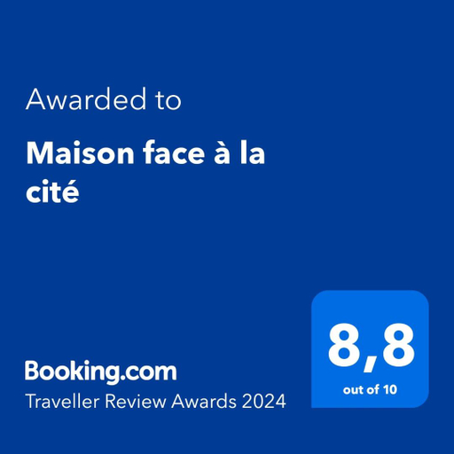 Facilities, Maison face a la cite, Aude