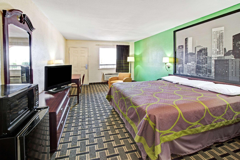 Bedroom 14