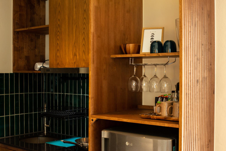 Dining Room 4