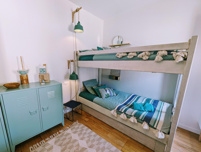 Bedroom 2, Quartier Saint-Enogat maison de charme proche des plages, Ille-et-Vilaine