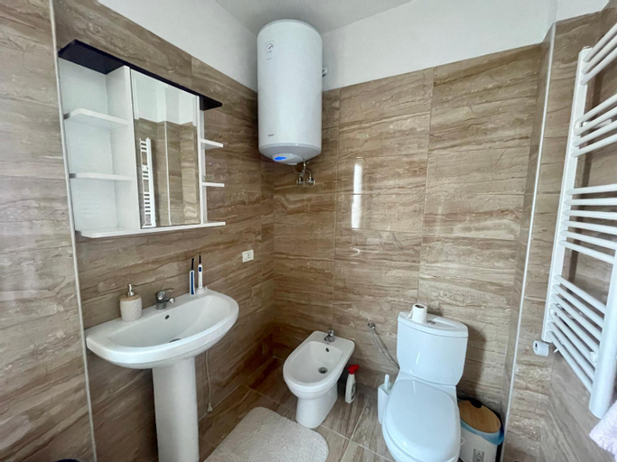 S&E Apartment, Pogradecit
