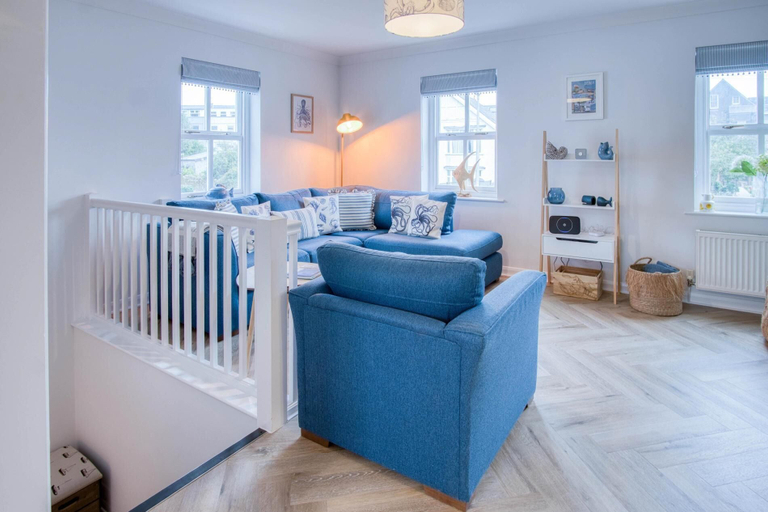 Others 5, Kilmore House - 2 Bedroom Apartment - Tenby, Pembrokeshire