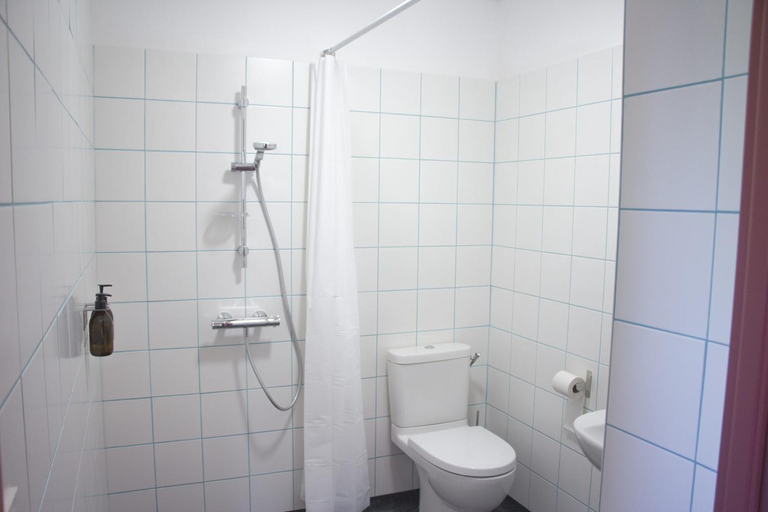 Bathroom 3, La Gare Soyons, Ardèche