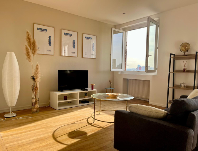 Others 4, Chambre privee dans un appartement partage, Rhône