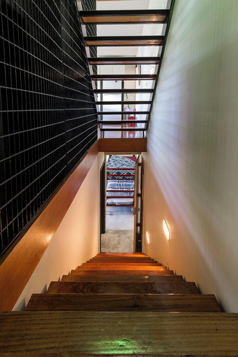 Others 4, Melbourne CBD-private rooms guests Hse., Melbourne