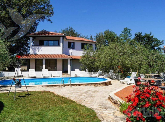 Sport & Beauty 4, Splendid Poreč Holiday Home With Swimming Pool, Poreč