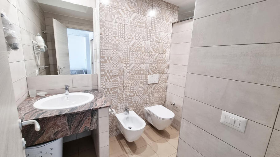 Bathroom, Aparthotel Codex, Cosenza