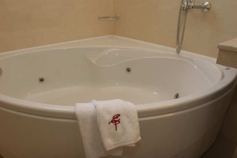 Bathroom 5, EVELINA PALACE HOTEL, Bansko