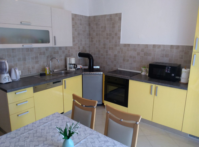 Others 4, Beachfront Apartment Lovran With Balcony, Lovran