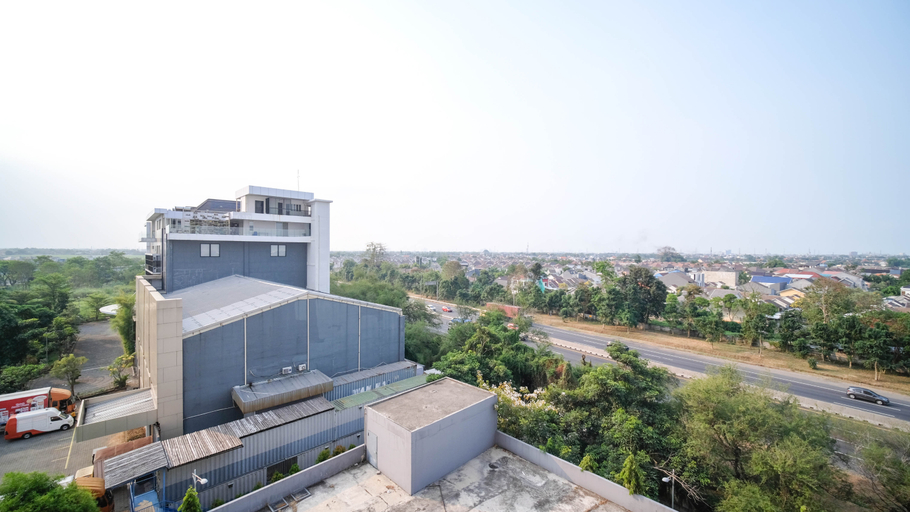 Others 3, Comfy 1BR at Tamansari Prospero Sidoarjo Apartment By Travelio, Sidoarjo