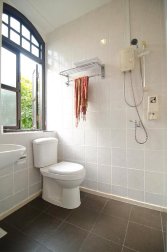 Bathroom 5