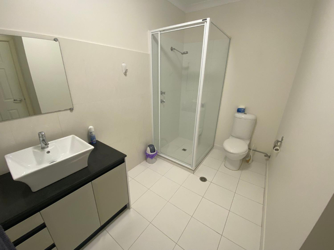 Bathroom 3, Unit 27 Seafront Estate, Dandaragan