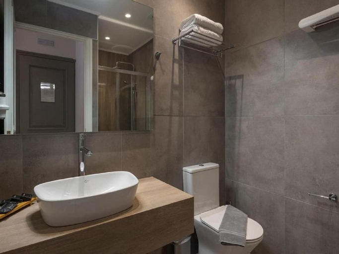 Hotel tu casa International near Delhi Airport, West