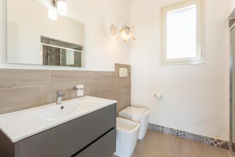 Bathroom 4, Villa Renzo, Ragusa