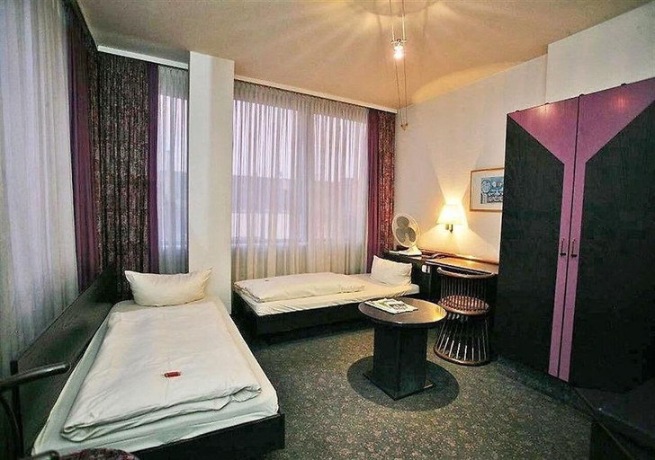 Bedroom 3, Hotel Mirage Düsseldorf-Neuss, Rhein-Kreis Neuss