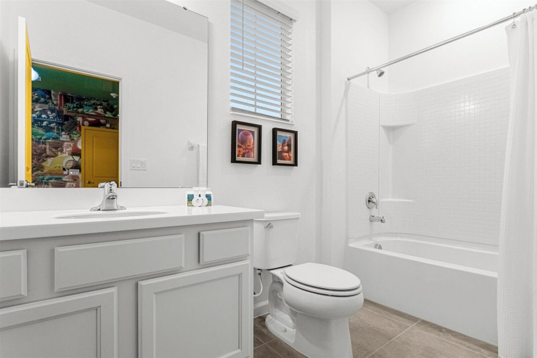 Bathroom 4, Upstay - Guest Home w Cinema Theme Rooms, Osceola
