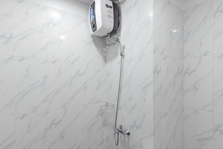 Bathroom 4, Urbanview Hotel Inkoppabri Cisarua Puncak, Bogor