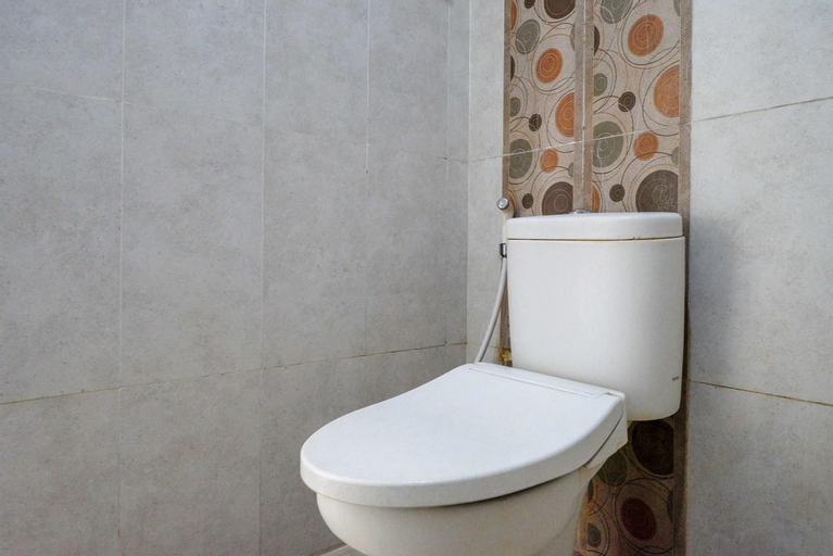 Bathroom 8