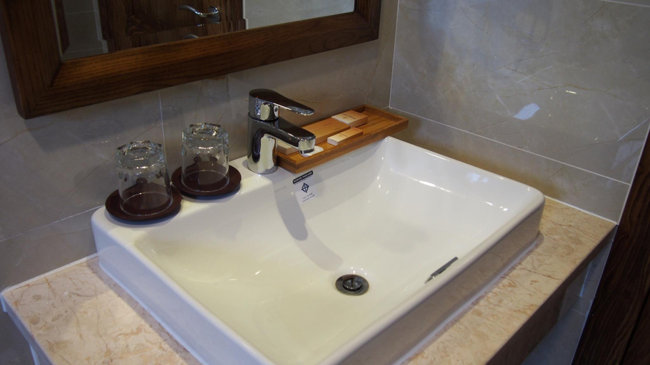 Bathroom 21