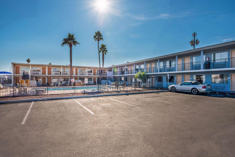 Exterior & Views 1, Rodeway Inn Phoenix North I-17, Maricopa