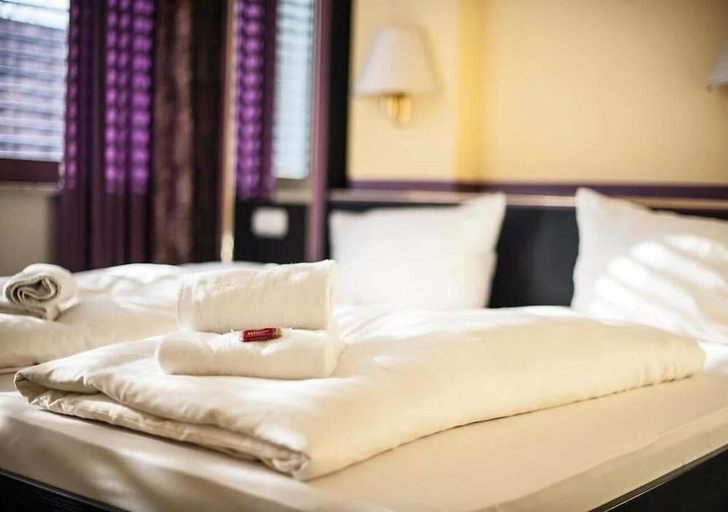 Bedroom 2, Hotel Mirage Düsseldorf-Neuss, Rhein-Kreis Neuss