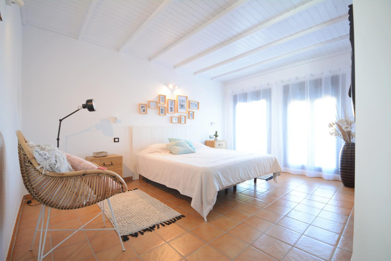 Bedroom 3, Beautiful spacious villa with private heated pool in Lajares, Las Palmas