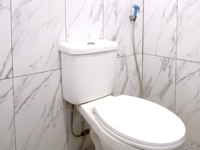 Bathroom 16