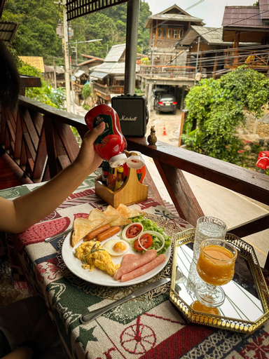 Food & Drinks 2, Maekampong Kidteng, K. Mae On