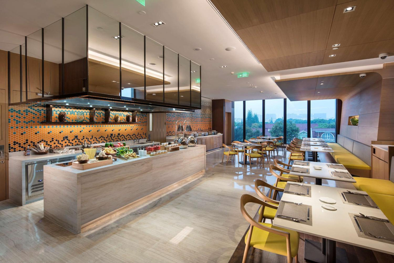Food & Drinks 4, Hilton Garden Inn Shanghai Hongqiao NECC, Shanghai