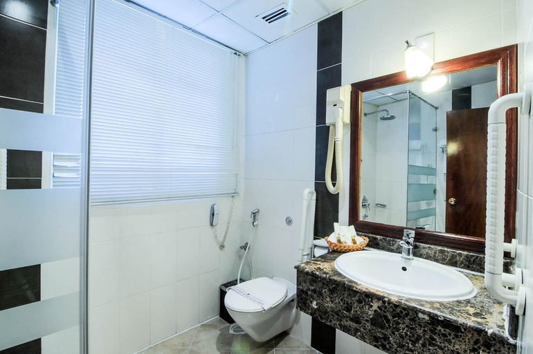 Bathroom 4
