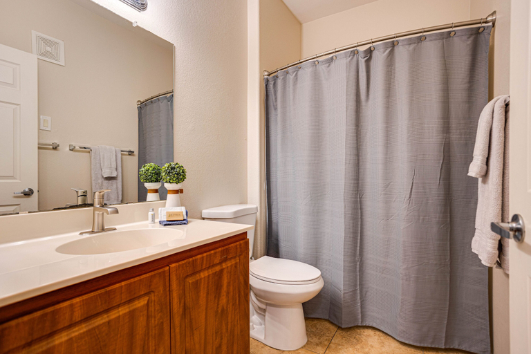 Bathroom 3, Southern #2068 Mesa, Maricopa