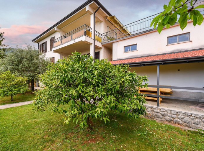 Exterior & Views 2, Charming Lovran Apartments With Wonderful Sea View, Lovran