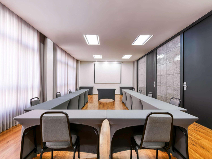 Business Facilities 25
