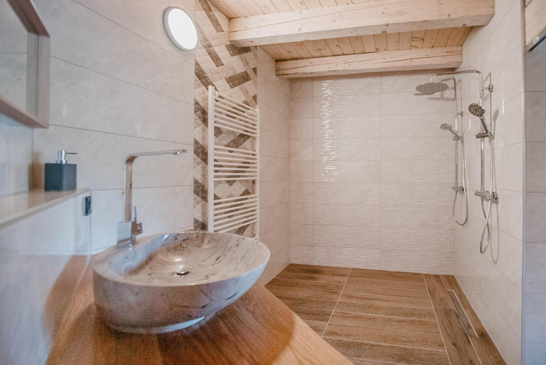 Bathroom 3, Chalet HerMes arT with pool and full privacy, Idrija