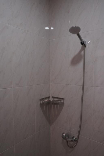Bathroom 9