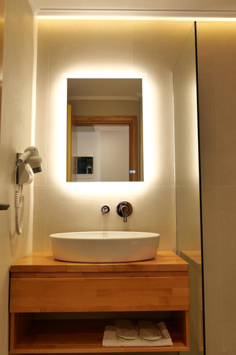 Bathroom 3, NOI HOTEL, Sarandës