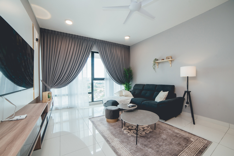 Mosaic Southkey Hidden Ash 3BR8pax nr Midvalley w Bathub, Johor Bahru