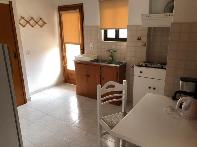 Kitchen 4, ARTEMIS and FILLO, Central Greece