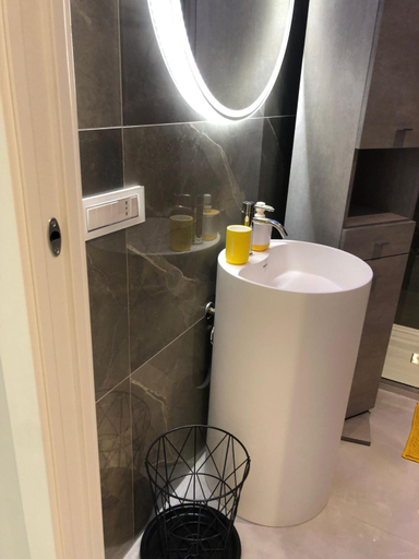 Bathroom 3, Palazzina Margo, Bari