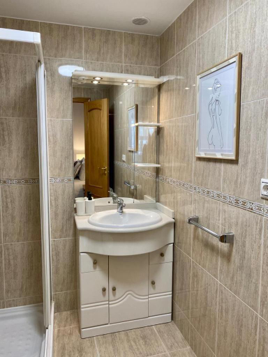 Bathroom 2, Andainas G, A Coruña