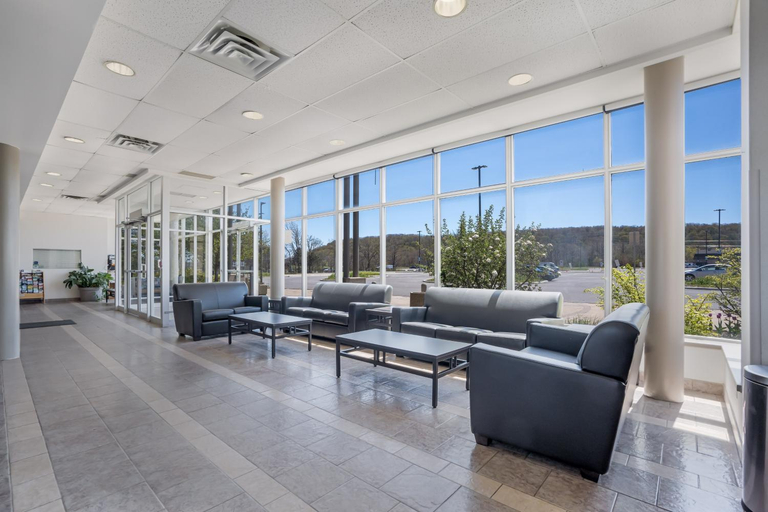 Public Area 2, Residence & Conference Centre - Niagara-on-the-Lake, Niagara