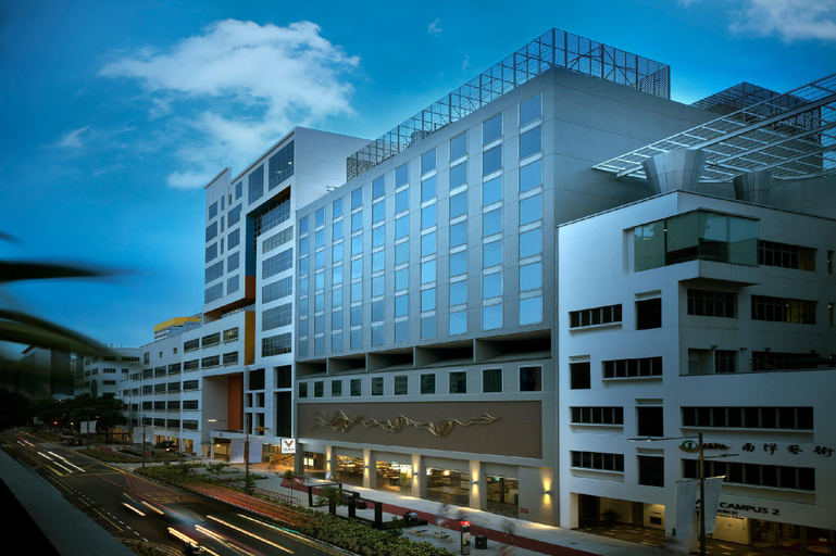 Exterior 10