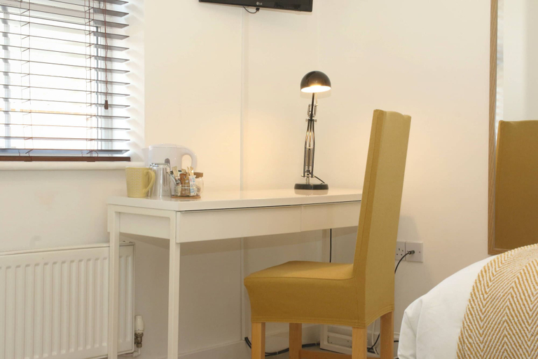 Others 3, Modern 4 Bed Townhouse with Parking, Derbyshire