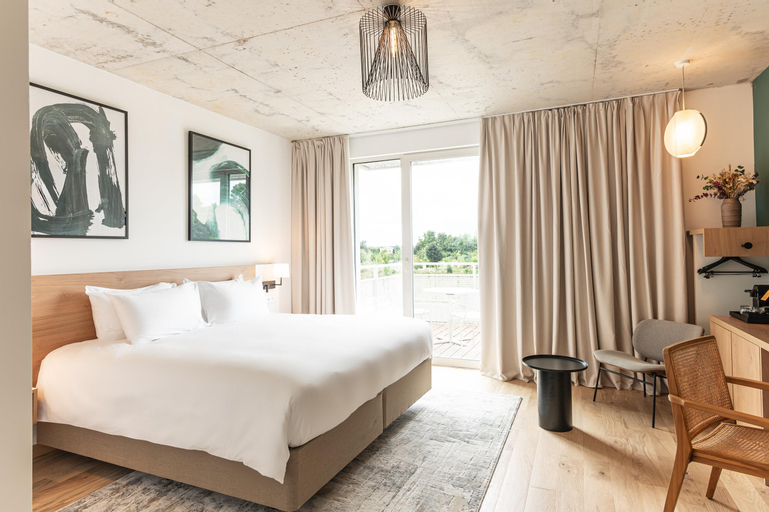 Bedroom 24