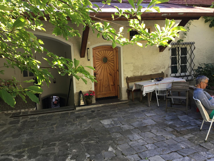 Others 2, Altes Burgerhaus, Krems an der Donau Land