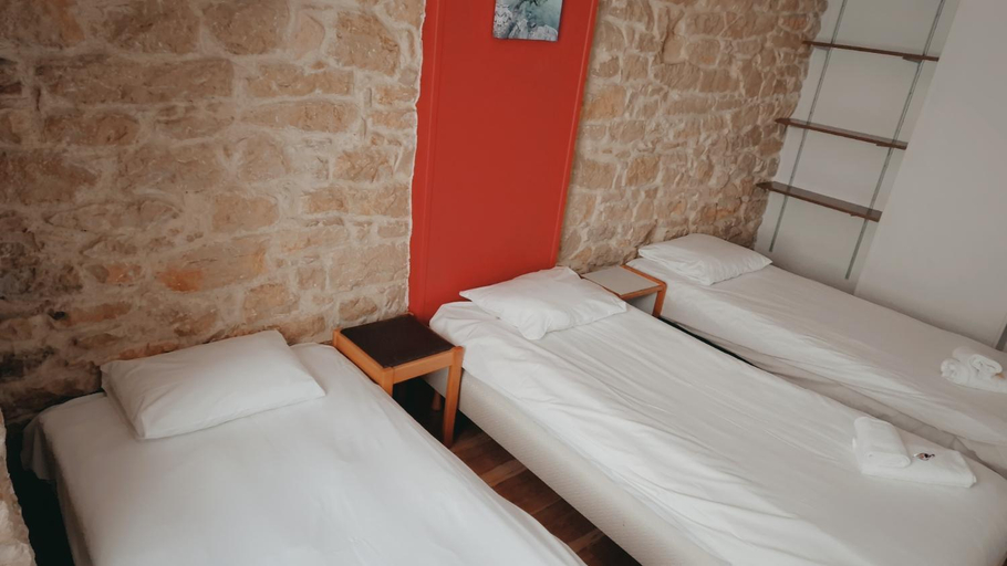 Bedroom 3, Hotel Hermance, Ain